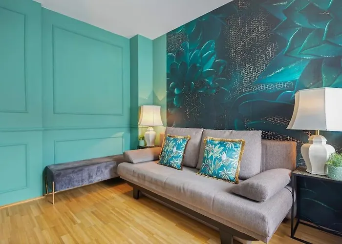 Luxury Loft View - 4 Bedrooms - Gym - Near Centre - Schoenbrunn - Book Parking With Us *